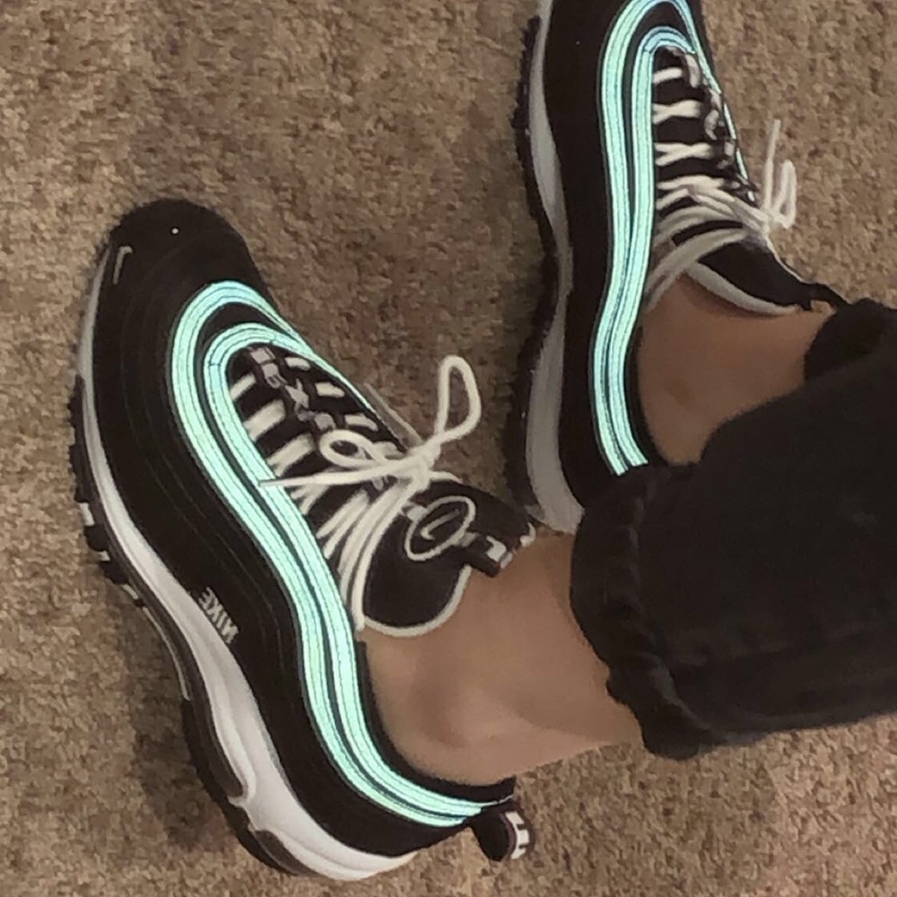 97 nike’s